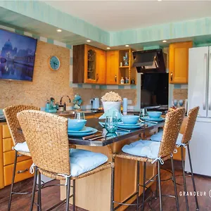  Apartment The Gardenside By Grandeur Property